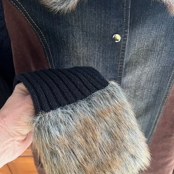 Denim & Sweater Jacket with Faux Fur Trim - Picture 5 of 9